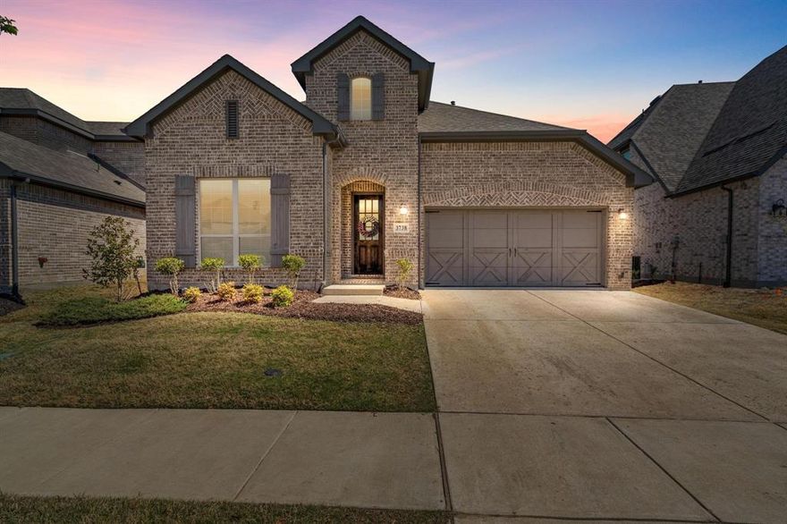 Adorable home located in the highly-sought after Master Planned Community of Light Farms! Light bright open and functional floodplain creates the perfect space for entertaining and daily living! Upgrades throughout including a beautiful turfed backyard space. Don't miss all the community has to offer as well! Restaurant, 13+ miles of trails, 5 pools, basketball, volleyball, playgrounds, picnic areas, lawn for events, 13 miles of hike & bike trails, a 90 acre park w 11 acre lake, sanded beach entry, dog park, kayak rentals, pavilion & more! Pets allowed on a case by case basis.