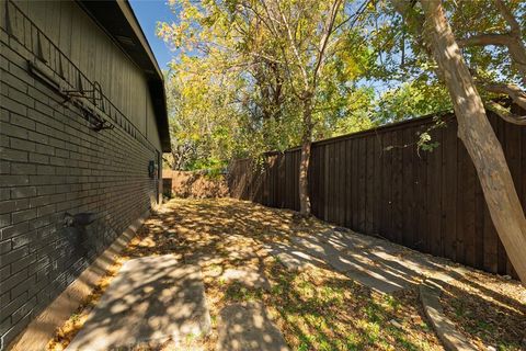 Tiny photo for 4100 Foxmoor Court, Arlington, TX 76016 (MLS # 21197491)