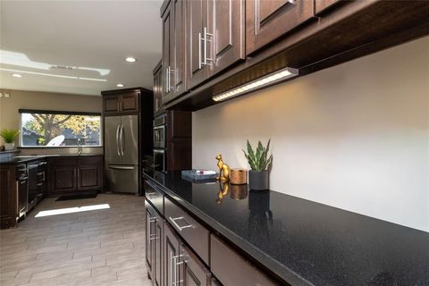 Tiny photo for 4100 Foxmoor Court, Arlington, TX 76016 (MLS # 21197491)