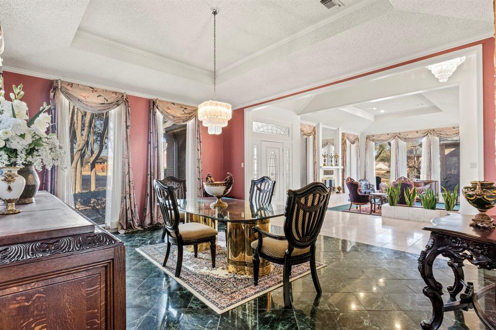 COUNTRY CLUB ESTATES - Residential