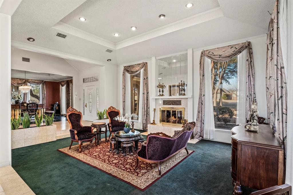 COUNTRY CLUB ESTATES - Residential