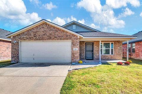 Photo of 7959 Fairgrounds Lane, Fort Worth, TX 76140 (MLS # 21097254)