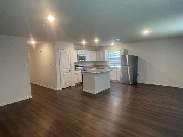Photo of 413 E Hull Street, Denison, TX 75020 (MLS # 21350718)