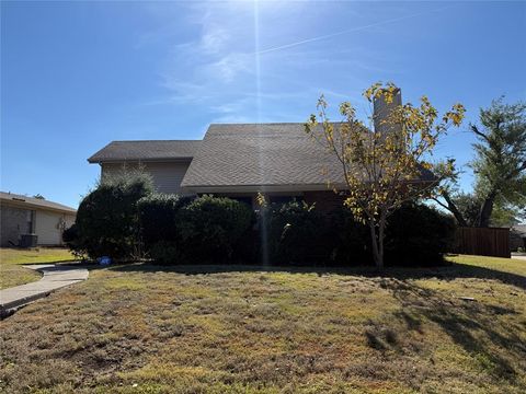 1700 Hartford Drive Carrollton TX 75007