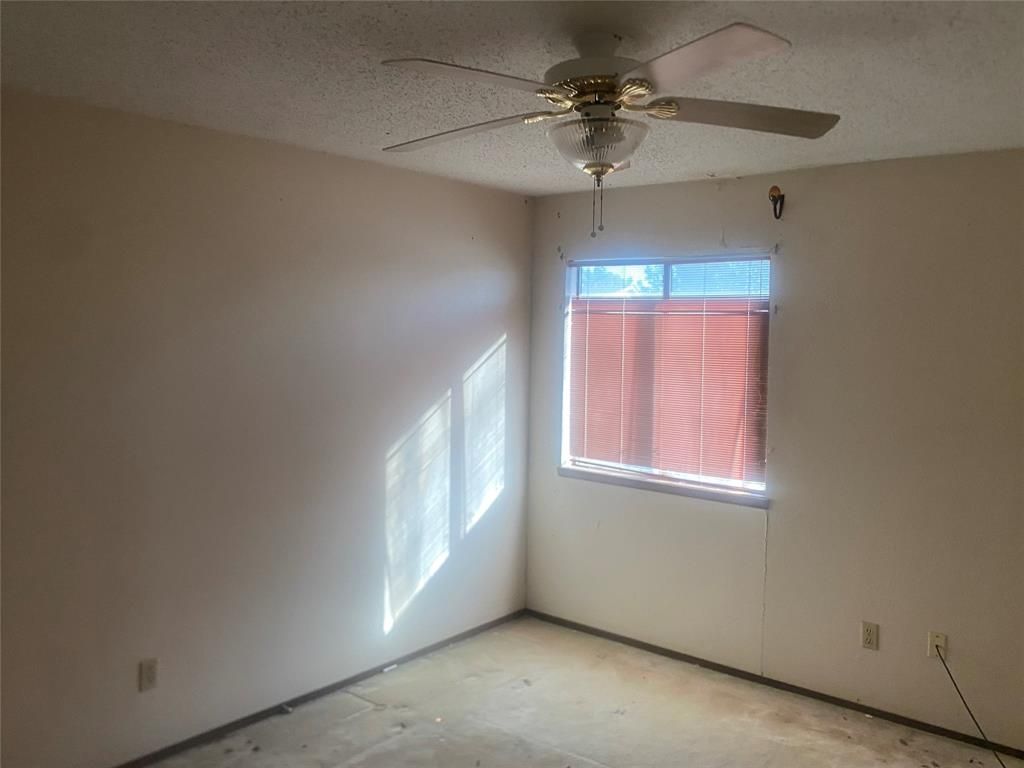 Photo of 1700 Hartford Drive, Carrollton, TX 75007 (MLS # 21113787)