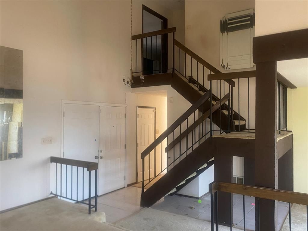 Photo of 1700 Hartford Drive, Carrollton, TX 75007 (MLS # 21113787)