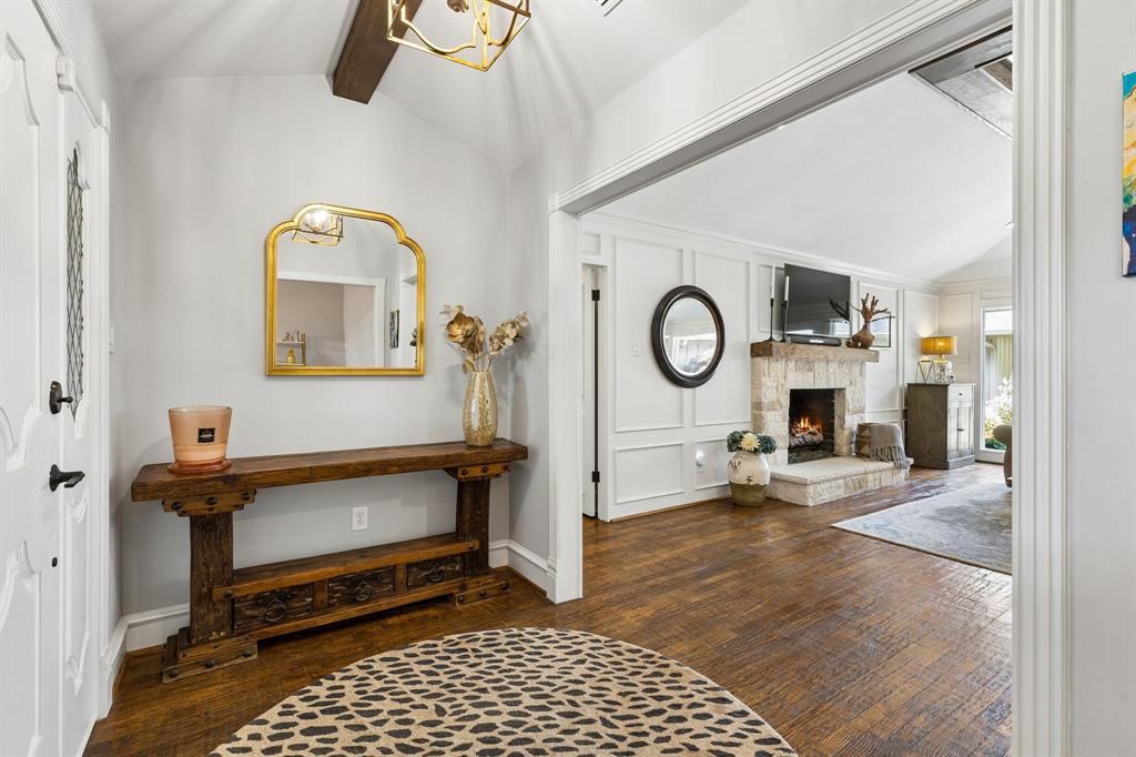 6879 Mossvine Circle