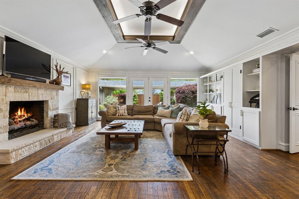 6879 Mossvine Circle