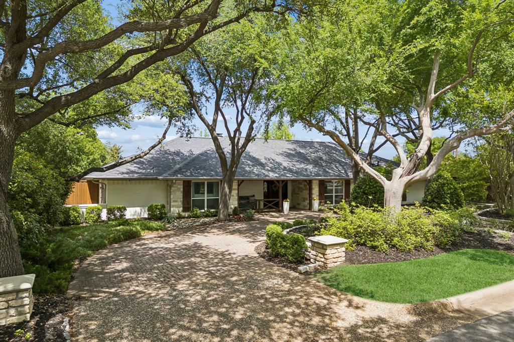 6879 Mossvine Circle