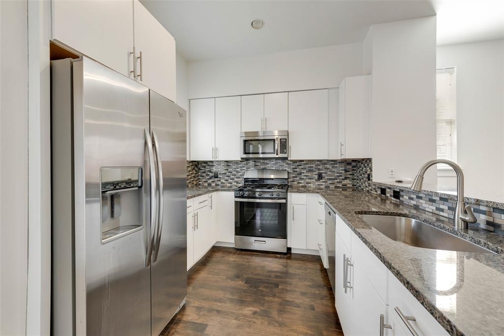 Ross Ave Brownstones - Residential