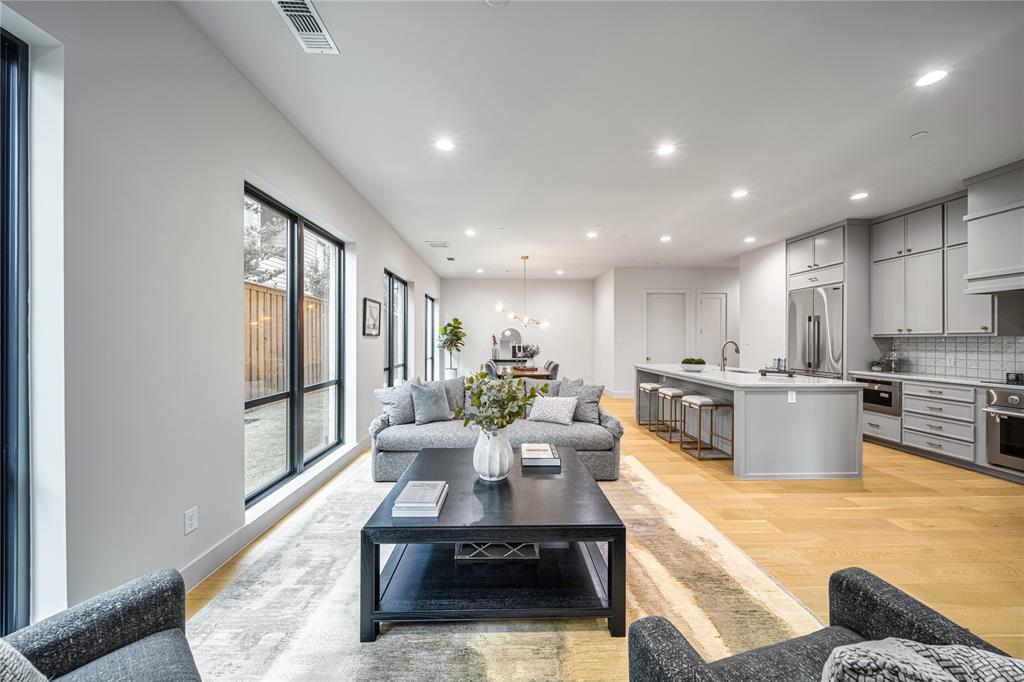 3601 Routh Street 1B