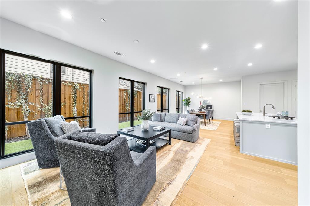 3601 Routh Street 1B