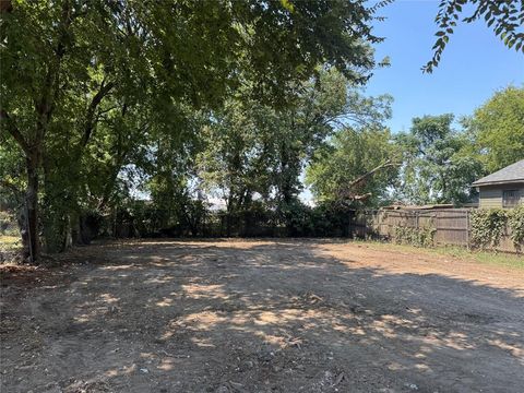 2715 Springdale Street Dallas TX 75210