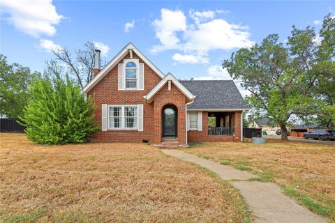 Photo of 1100 W Walnut Street, Coleman, TX 76834 (MLS # 21400148)