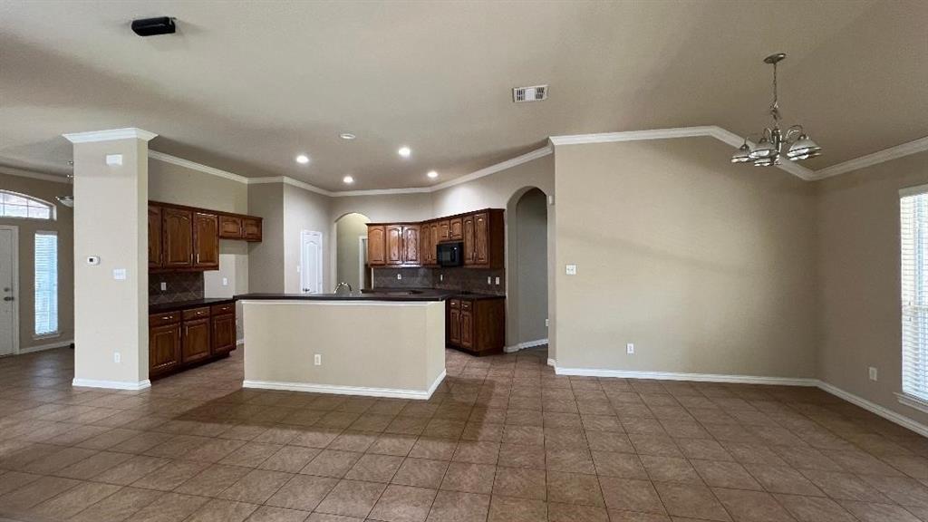 Photo of 5823 Sunny Meadow Lane, Grand Prairie, TX 75052 (MLS # 21348620)
