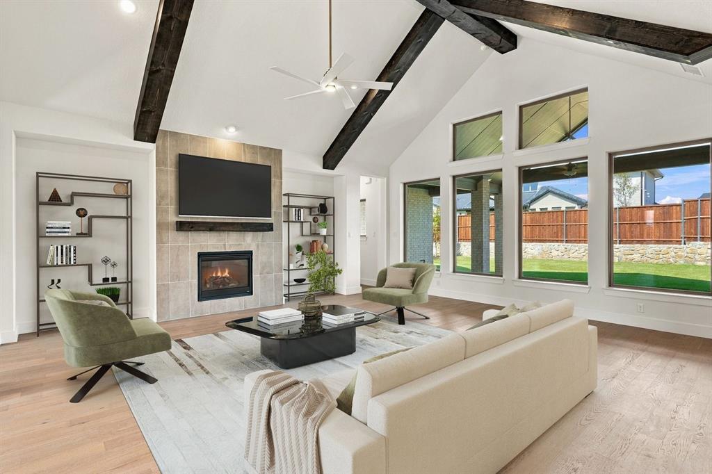 2750 Live Oak Lane
