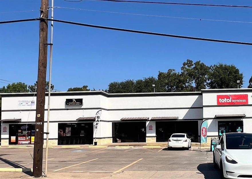 Two shell retail spaces are available for lease at the northwest corner of Saturn
Road and Kingsley Road in Garland, Texas.
The property is located in a densely populated area with a median household income of $55,906 and over 126,000 residents within a 3-mile radius.
The location benefits from traffic volumes of 16,191 vehicles per day on Kingsley Road and 16,391 vehicles per day on Saturn Road. The property’s corner position and recent 2025 renovation provide good visibility within an established retail corridor.
The surrounding area features a relatively young population with a median age of 34 years and a diverse demographic mix.