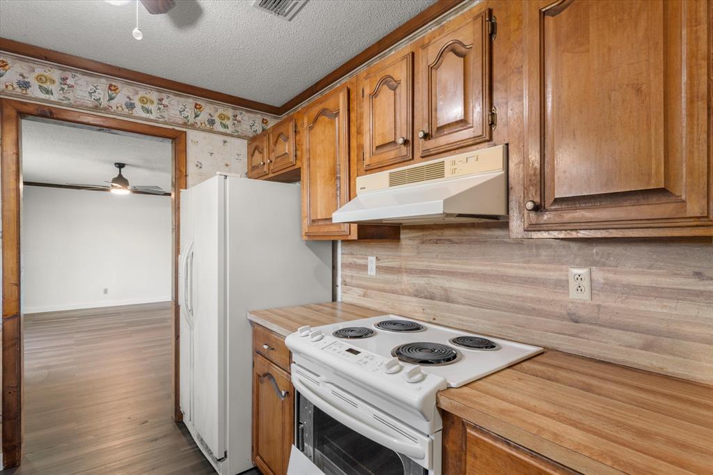 hwy 71 - Residential