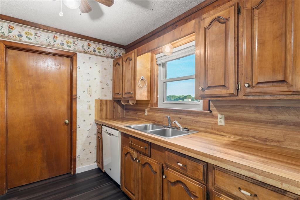 hwy 71 - Residential