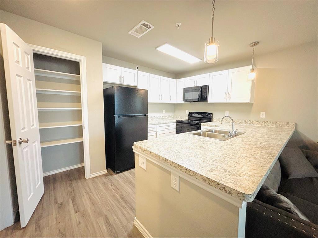 Sable Ridge Condos Ph 01-06 - Residential