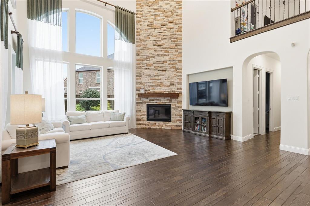 13466 Allenwood Avenue