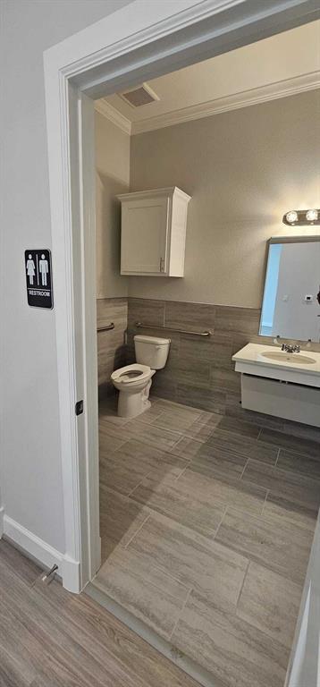 S13777 - Commercial Lease