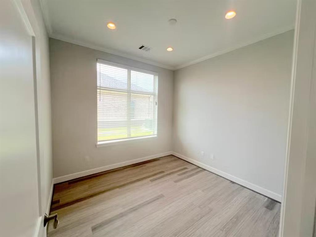 S13777 - Commercial Lease