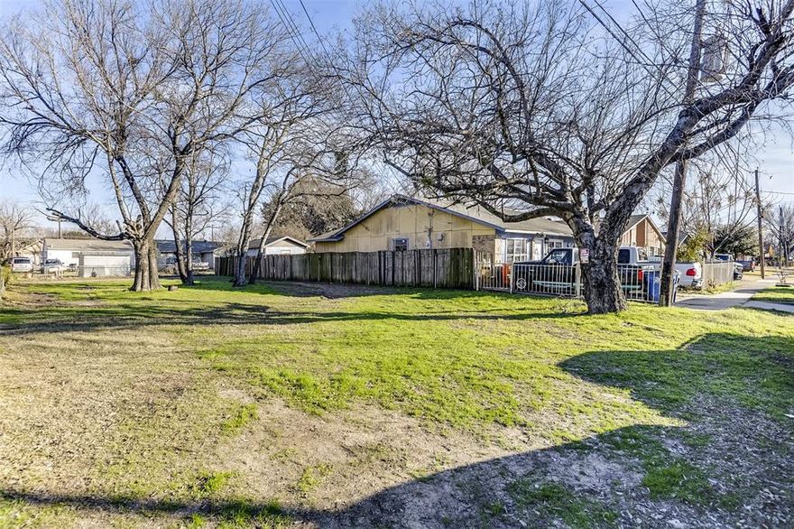 BUILDERS, INVESTORS, HOME BUYERS, prime opportunity awaits on this vacant lot, complete with a scattering of trees that add natural charm to your future build. Perfectly situated with easy access to major highways, downtown Dallas, and nearby airports, this property offers unbeatable convenience. Located just minutes from the vibrant Trinity Groves shopping and dining district. Come builder your new home on this nicely size lot. Agent and buyers to verify schools, taxes, utilities and square footage.