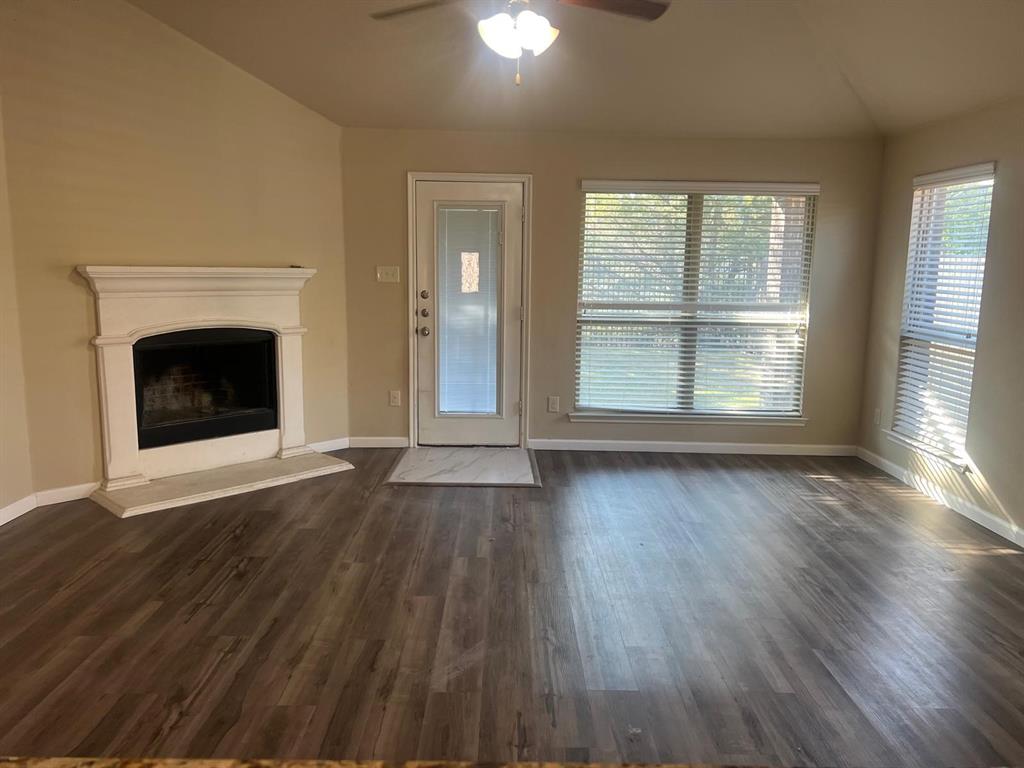 GLENBROOKE ESTATES PHASE 2B BLK A LOT 6 - Residential Lease