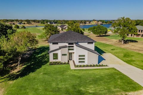 A home in Corsicana