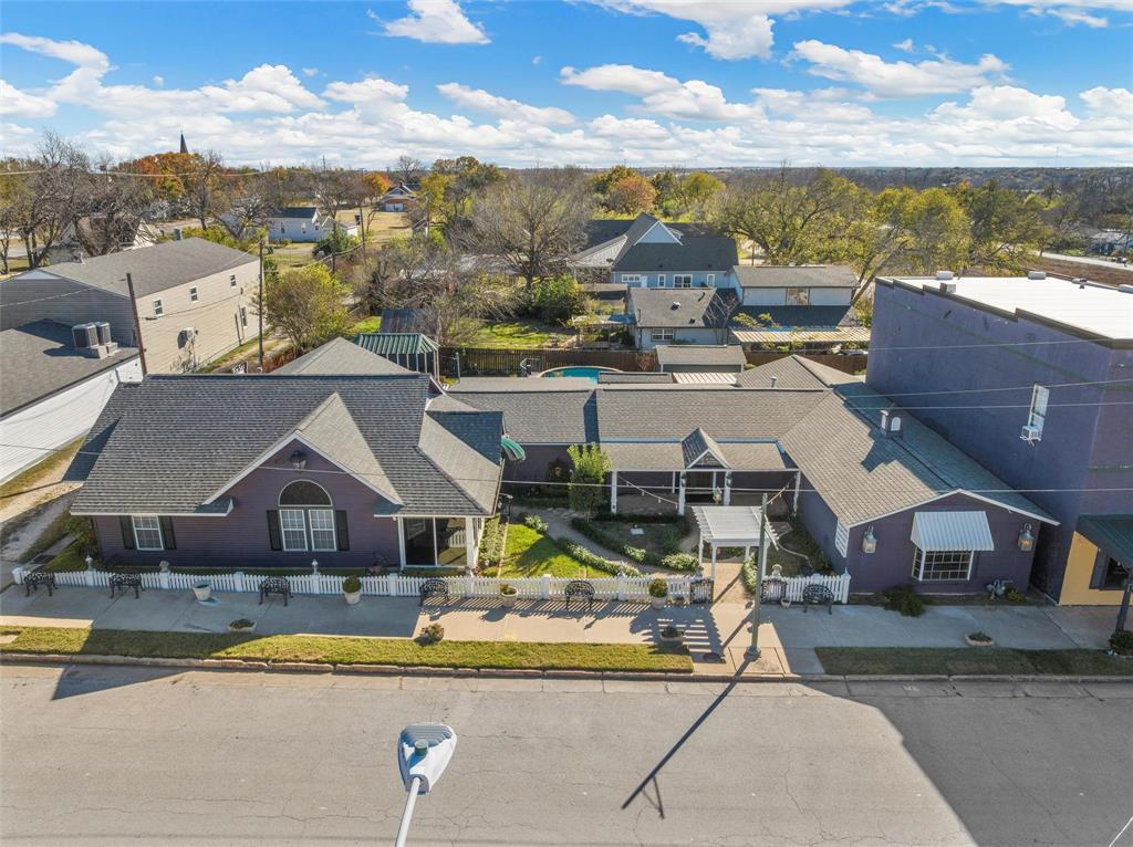 103-105 E Center Street