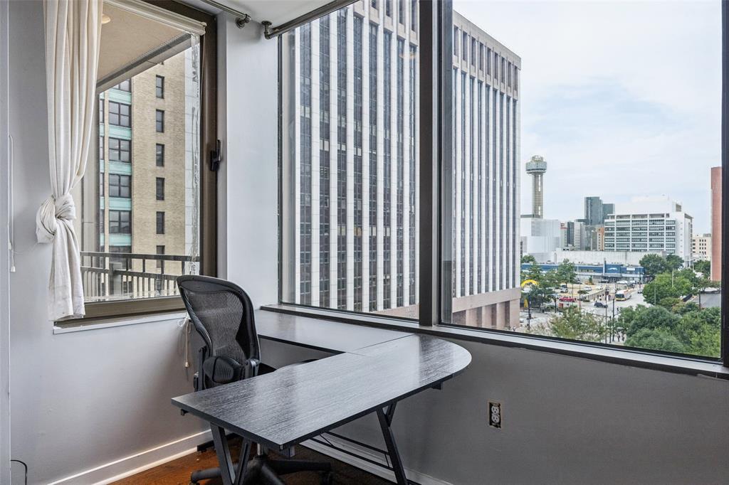 Metropolitan 1200 Main St Condo - Residential