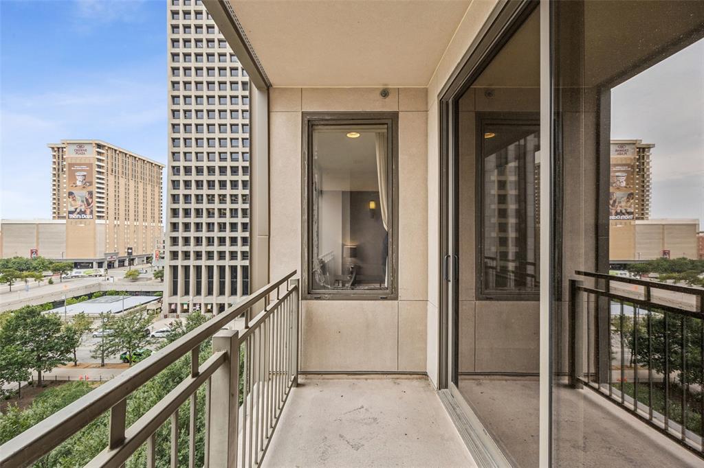 Metropolitan 1200 Main St Condo - Residential