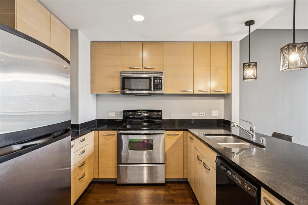 1200 Main Street 503