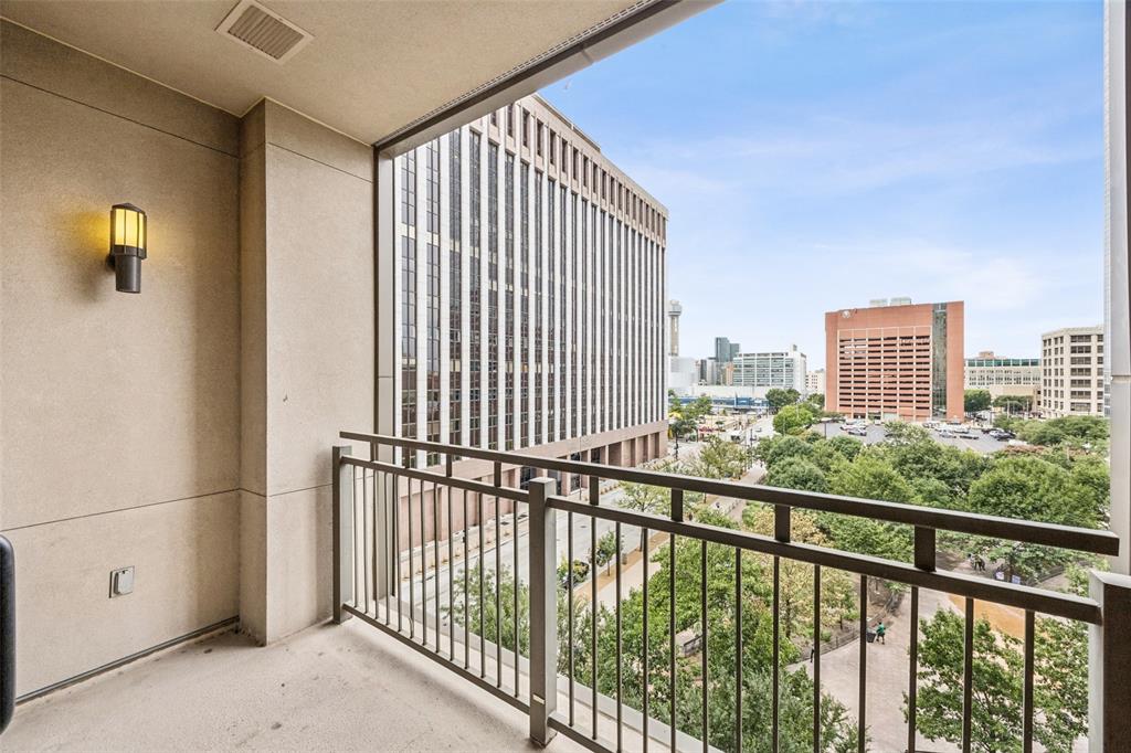 Metropolitan 1200 Main St Condo - Residential