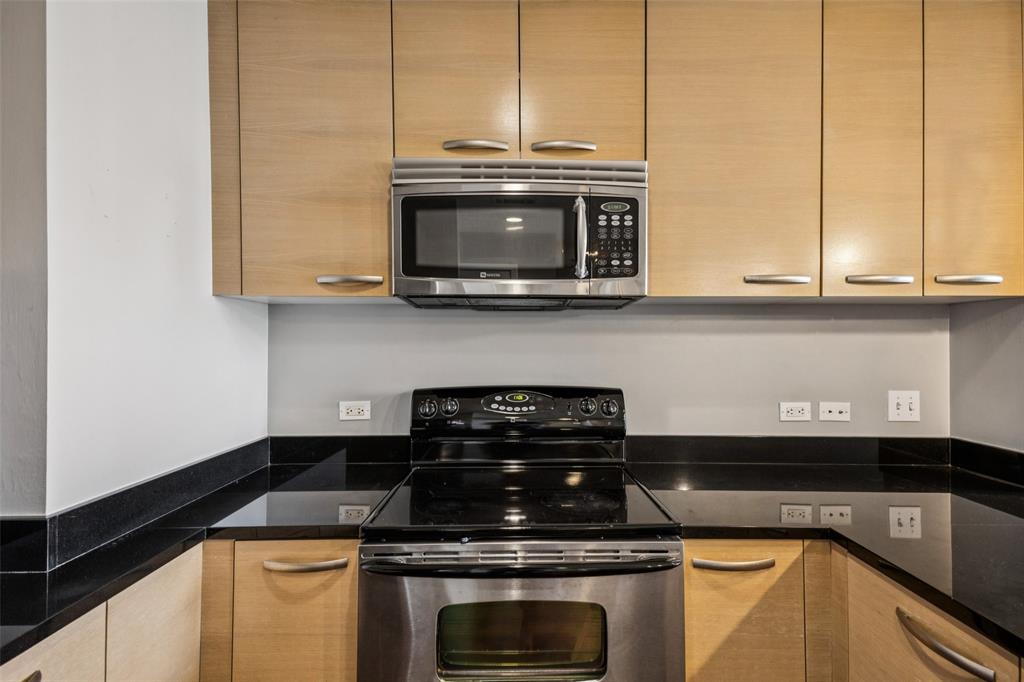 Metropolitan 1200 Main St Condo - Residential