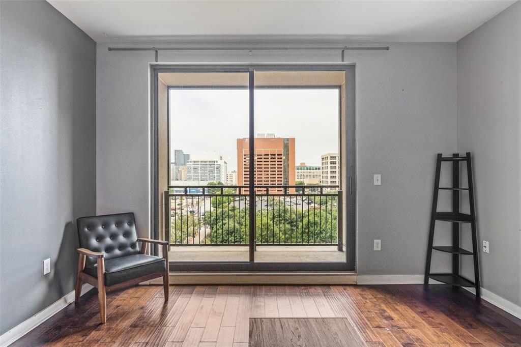 Metropolitan 1200 Main St Condo - Residential