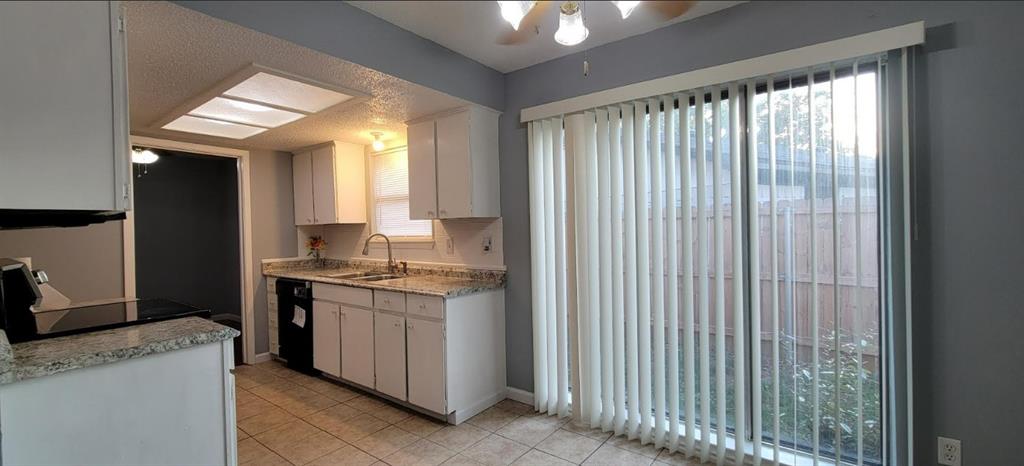 Golden Meadows 03 - Residential Lease