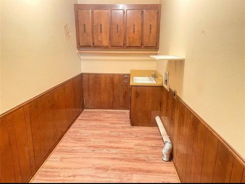 Tiny photo for 20 Greenbriar Street, Mineral Wells, TX 76067 (MLS # 21099856)