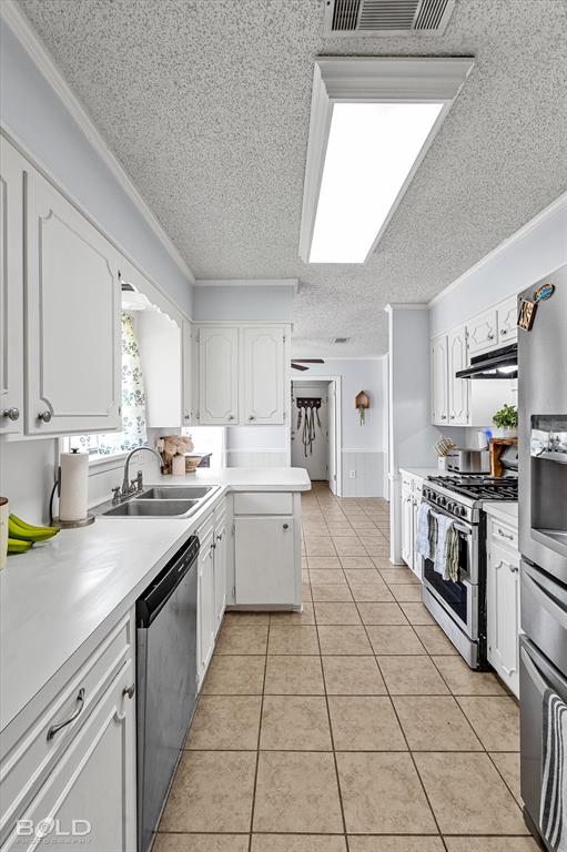 Bossier City, Louisiana 71112, United States, 4 Bedrooms Bedrooms, ,2 BathroomsBathrooms,Residential,Contingent,156720