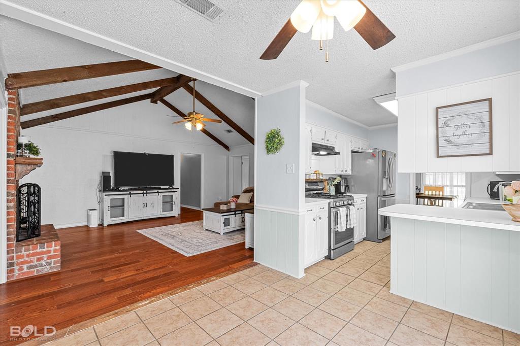 Bossier City, Louisiana 71112, United States, 4 Bedrooms Bedrooms, ,2 BathroomsBathrooms,Residential,Contingent,156720