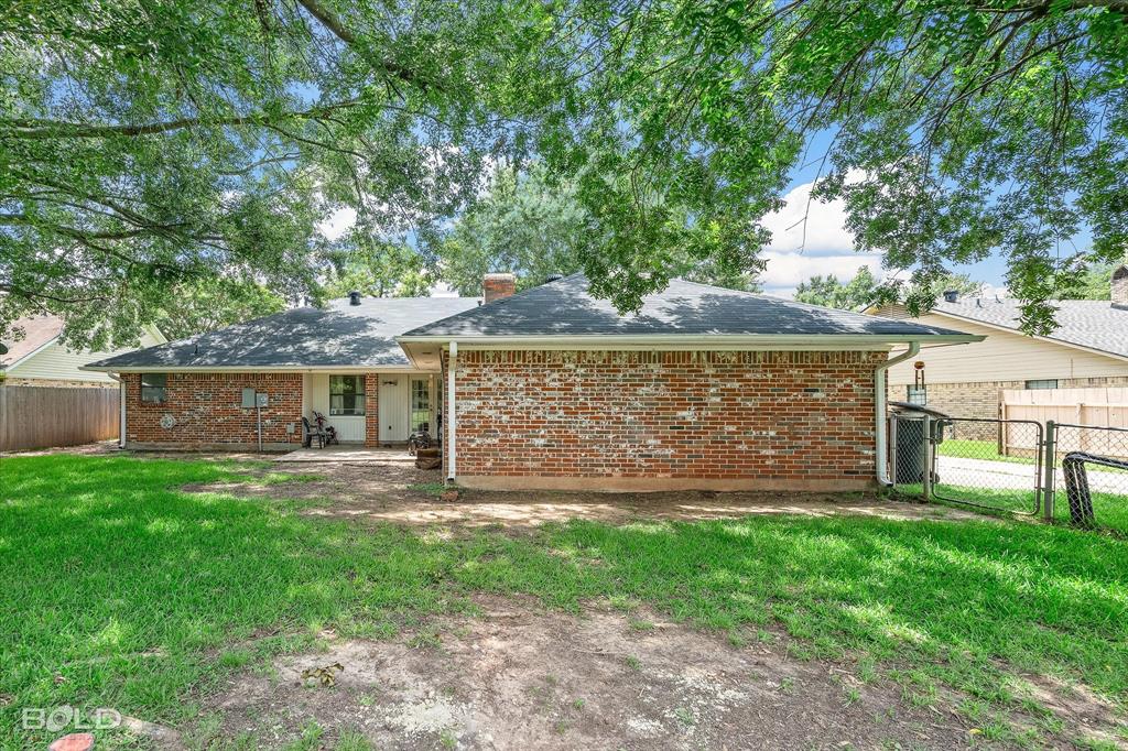 Bossier City, Louisiana 71112, United States, 4 Bedrooms Bedrooms, ,2 BathroomsBathrooms,Residential,Contingent,156720