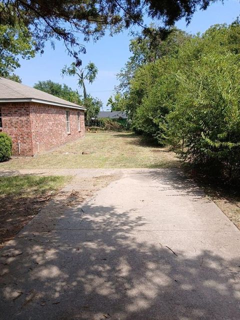 A home in Terrell