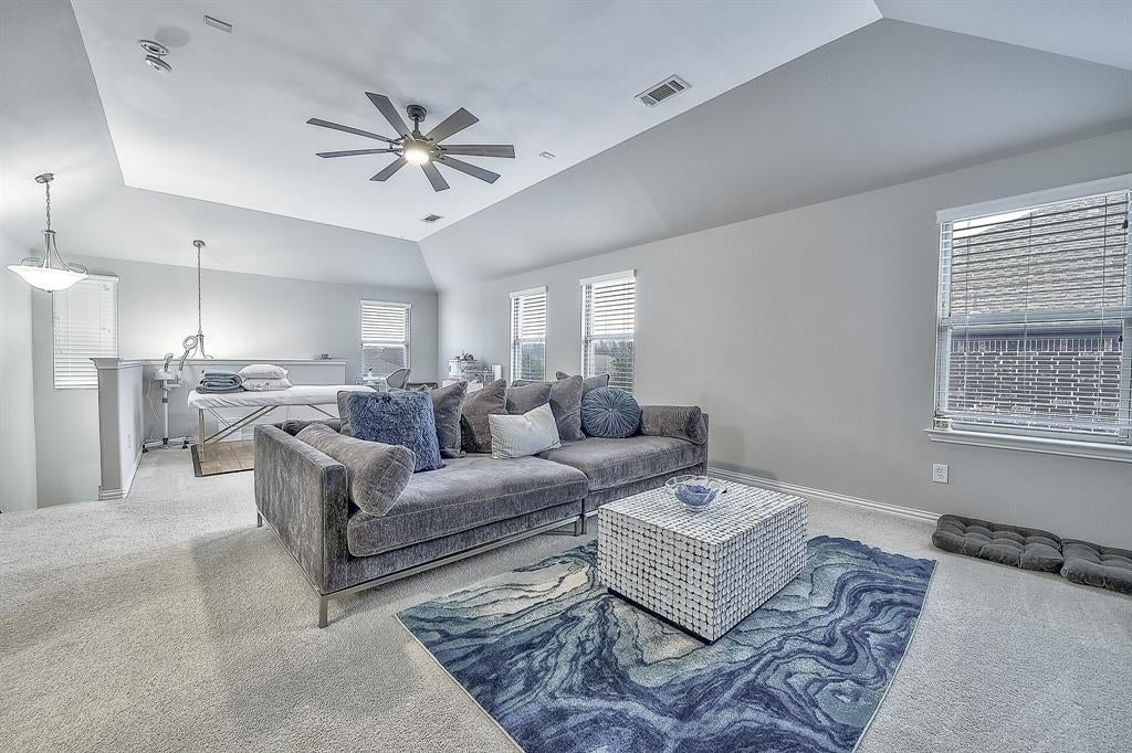 3904 Deer Lake Drive