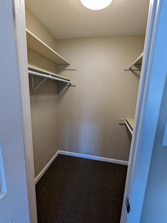 Country Condos Creek - Residential Lease