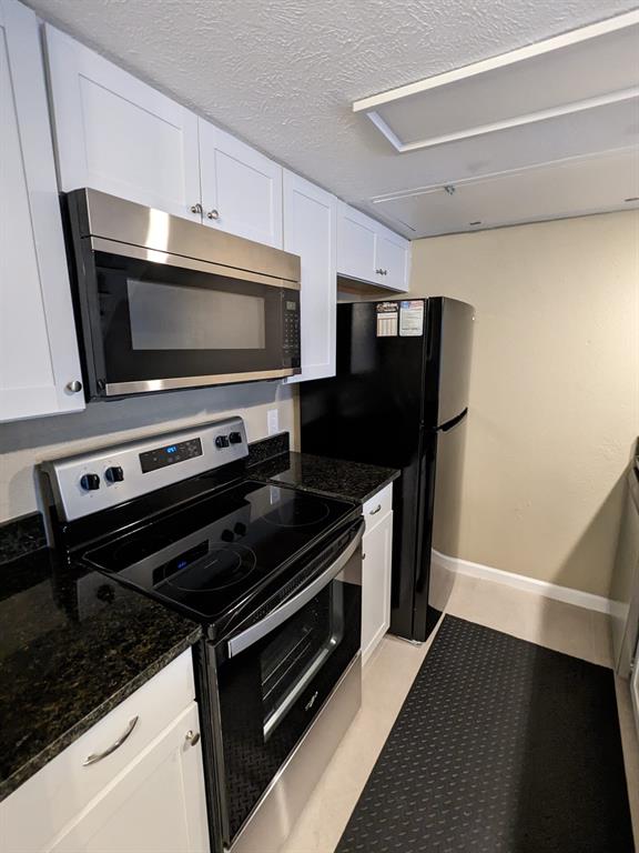 Country Condos Creek - Residential Lease