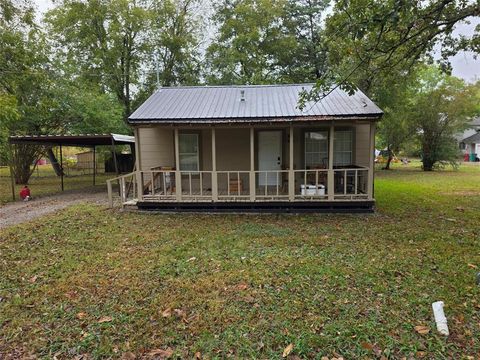 240 S College Street Deport TX 75435