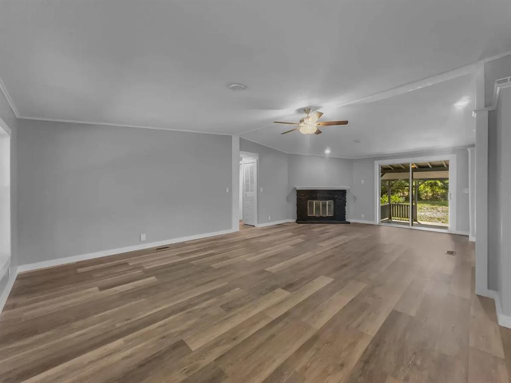 408 W Bells Boulevard