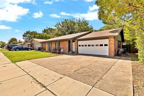 Photo of 4028 Dogwood Lane, Fort Worth, TX 76137 (MLS # 21101311)