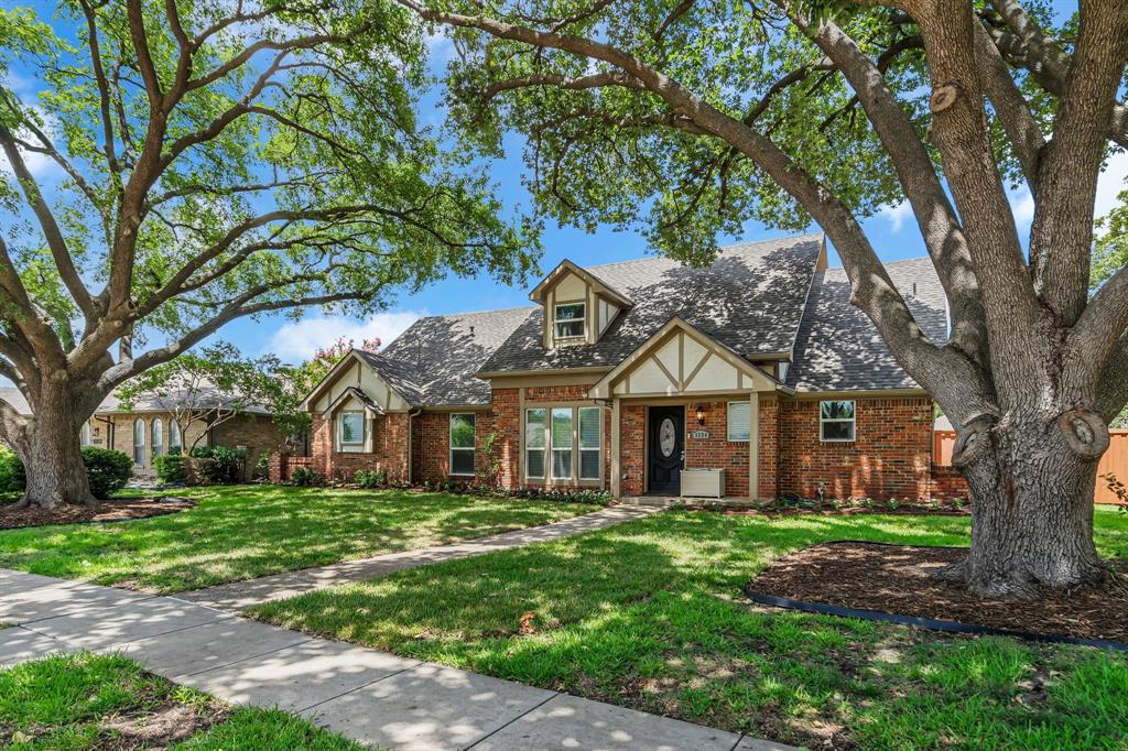 3324 Bandolino Lane